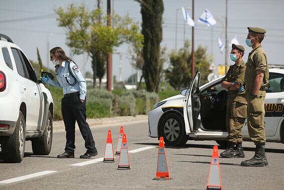 מחסום פתע בכביש // צילום: יהונתן שאול